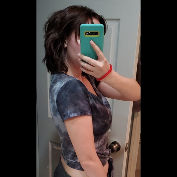 Rue 21 Blue Gray Tie Dye Knot Tshirt - Picture 2 of 2